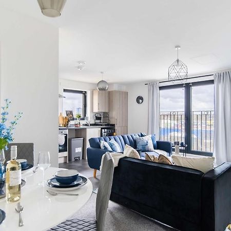 Livestay-New Private Apartment Building Minutes From Heathrow Слау Экстерьер фото