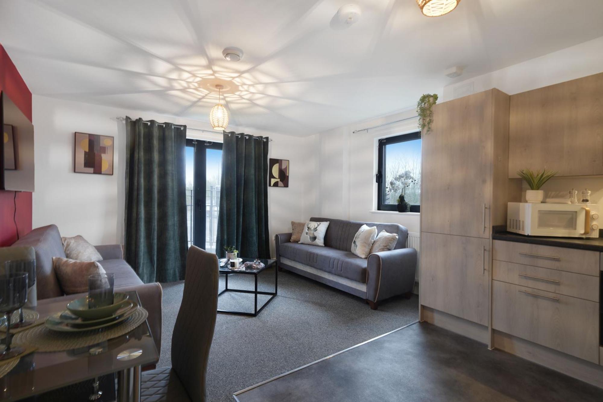 Livestay-New Private Apartment Building Minutes From Heathrow Слау Экстерьер фото