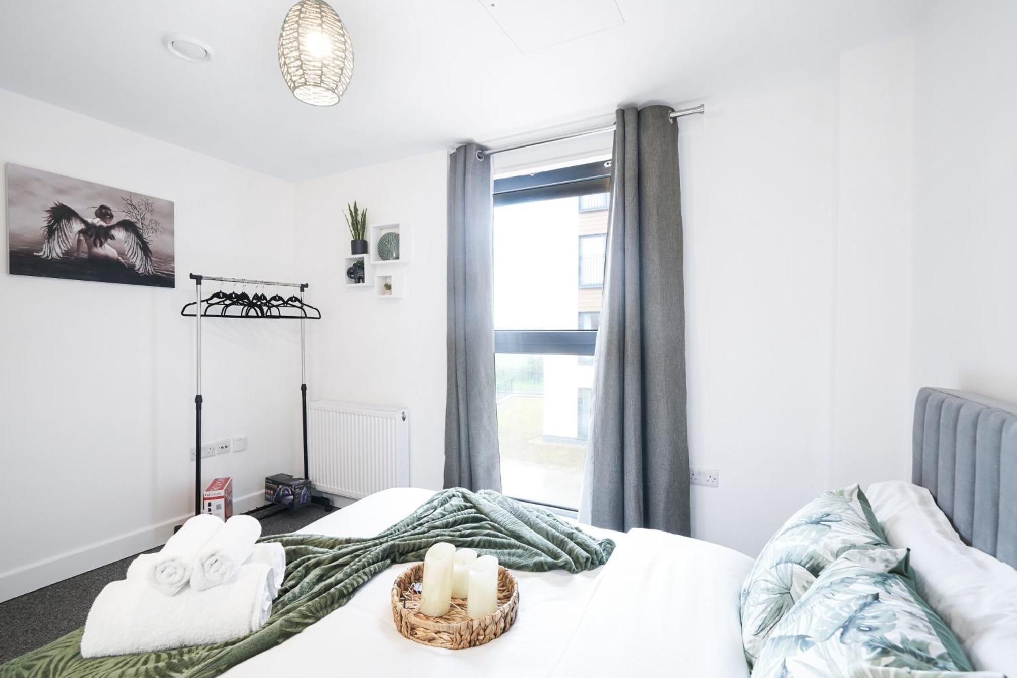Livestay-New Private Apartment Building Minutes From Heathrow Слау Экстерьер фото