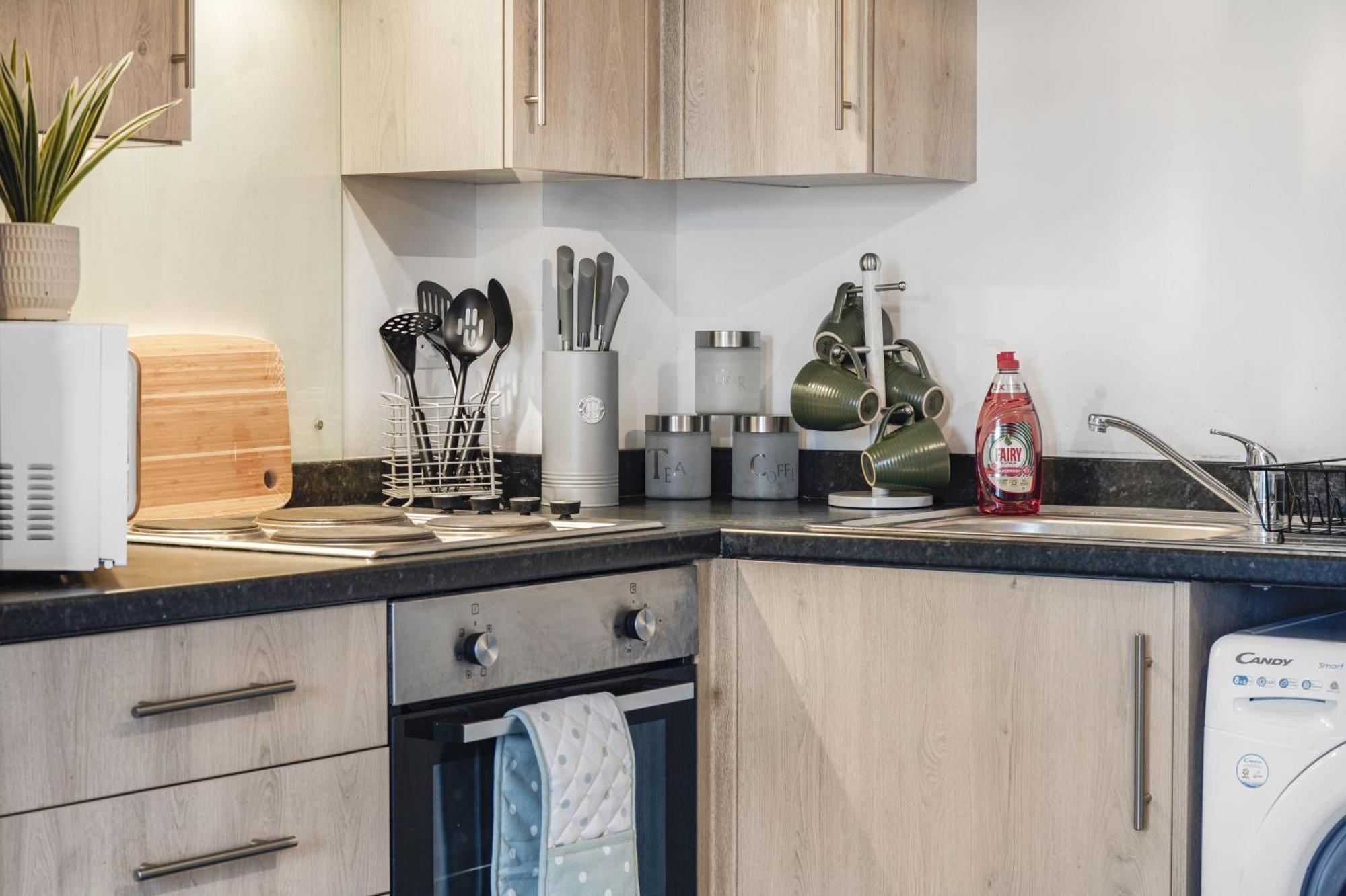 Livestay-New Private Apartment Building Minutes From Heathrow Слау Экстерьер фото