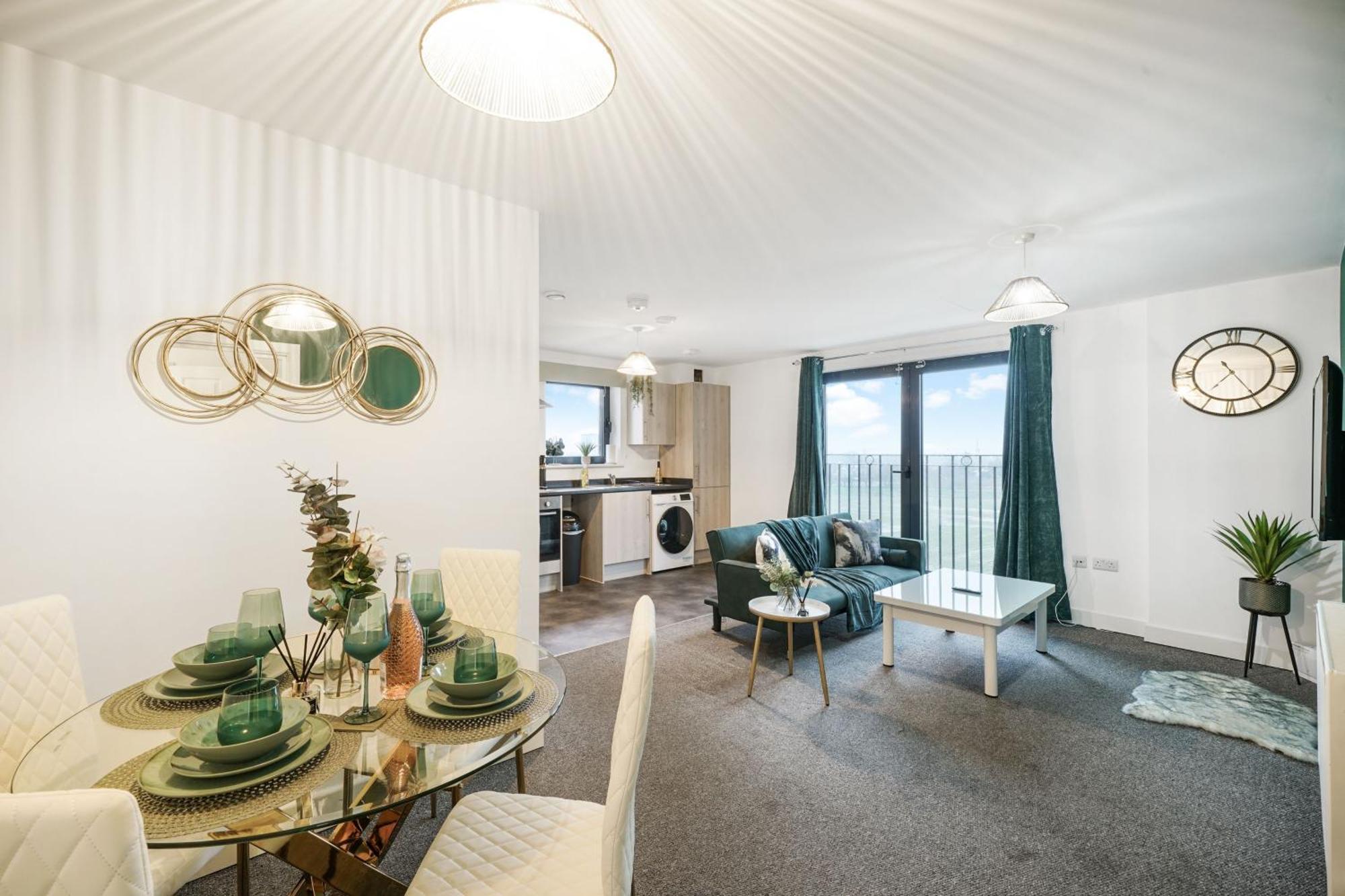 Livestay-New Private Apartment Building Minutes From Heathrow Слау Экстерьер фото