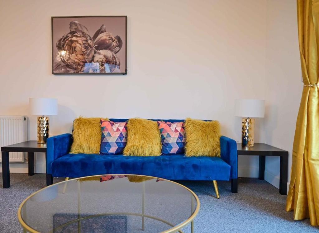 Livestay-New Private Apartment Building Minutes From Heathrow Слау Экстерьер фото